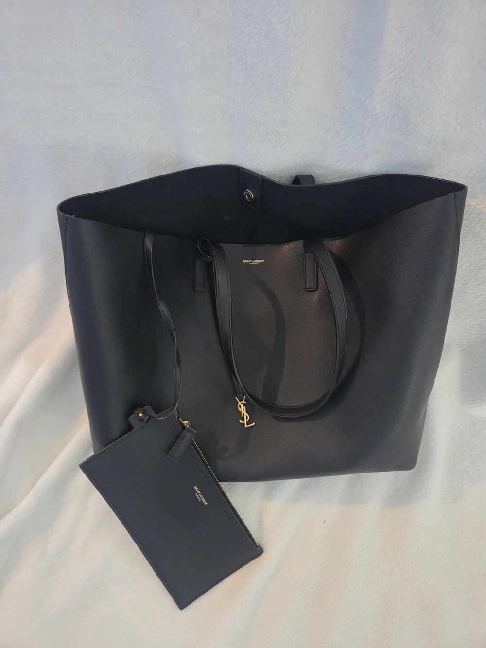 Saint Laurent Black Leather East/West Shopping Tote Bag -authentic Excellent